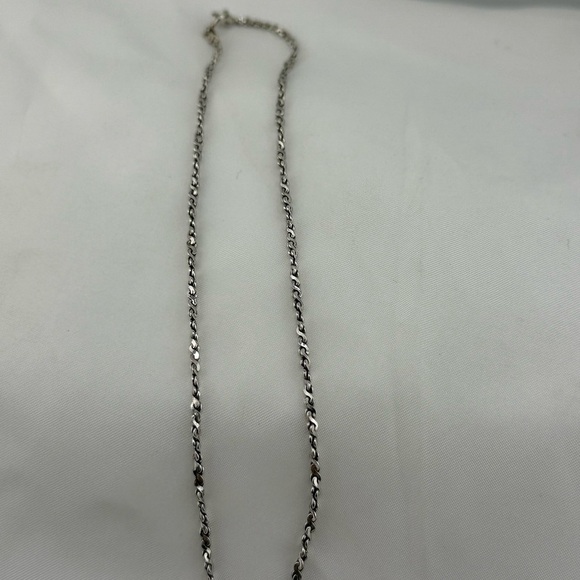 Turquoise Necklace with 9.25 Silver Setting and Beautiful Chain - Picture 2 of 2